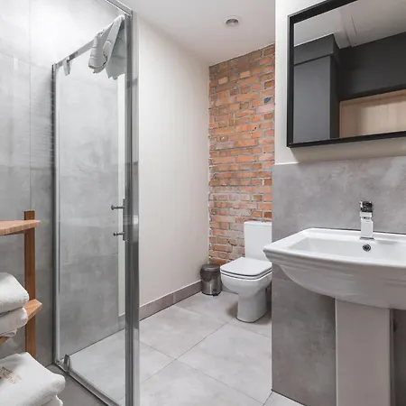 Bed & Breakfast Stara Przedzalnia 4*