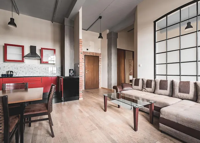 Stara Przędzalnia Nocleg ze śniadaniem 4*