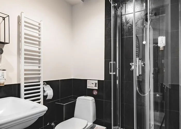 Nocleg ze śniadaniem Stara Przędzalnia 4*