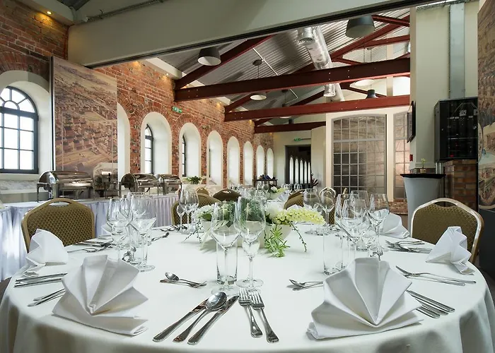 Stara Przędzalnia 4*